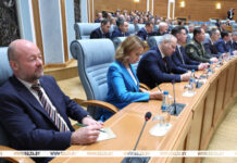 Лукашенко: требования к науке будут только усиливать, а за результаты достойно платить