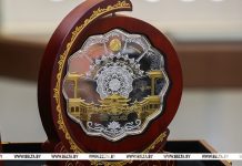 Нацбанк выпустил самую большую памятную монету весом в 1,5 кг