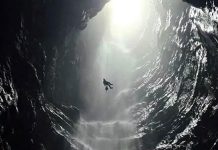 Во Вьетнаме обнаружили пещеру с водопадом высотой 350 метров