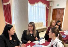 В Дрогичине проходит молодежная ярмарка вакансий