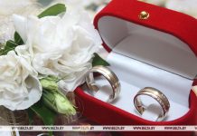 В каком месяце белорусы заключают больше всего браков