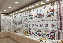 Директор музея «Бездзежскі фартушок» познакомила с новой экспозицией
